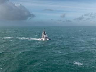 Trophée Jules Verne : le Maxi Edmond de...