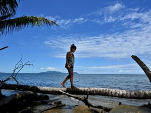 « Personne ne peut arrêter l'eau »: aux Fidji, changement climatique et montée des eaux