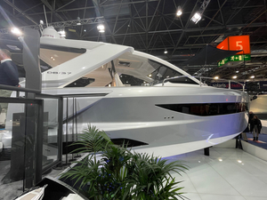 Boot Düsseldorf : Jeanneau dévoile le DB/37, le dayboating premium