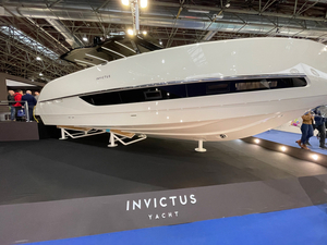 Boot Düsseldorf 2023 : première mondiale pour la nouvelle Invictus TT420