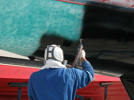 Application antifouling au pistolet Application antifouling au pistolet