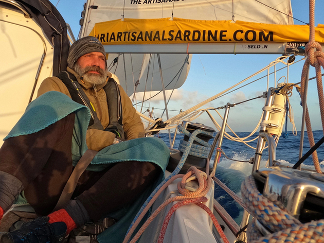Capt Gugg connait maintenant les températures en baisse des 50° hurlants, 8° dans la descente du Horn. Nautisme Article