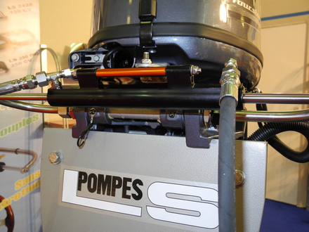 Commande d'un moteur hors-bord Nautisme Article