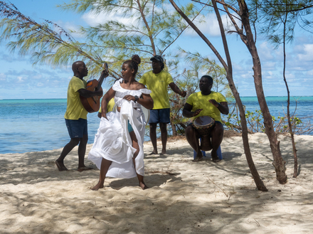 D&eacute;monstration de s&eacute;ga sur l'&icirc;le aux Cerfs