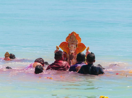 Toutes les communaut&eacute;s vivent en harmonie &agrave; l'&icirc;le Maurice. Il fait bon vivre.