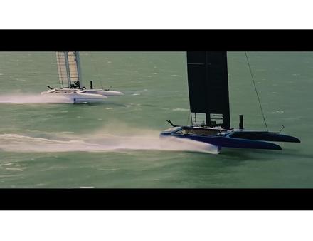 Les deux F50 de SailGP en course dans "Tenet" de Christopher Nolan - Nautisme Article