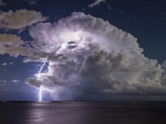 Se protéger de la foudre en mer