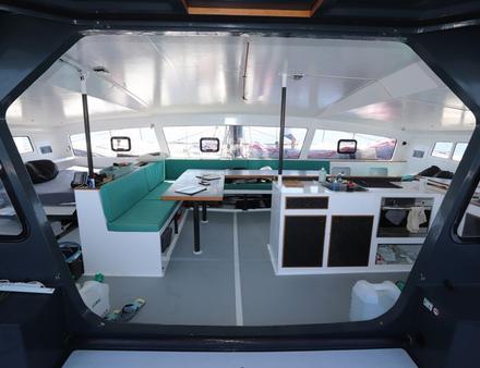 Un intérieur minimaliste mais a-t-on besoin de plus ? Nautisme Article