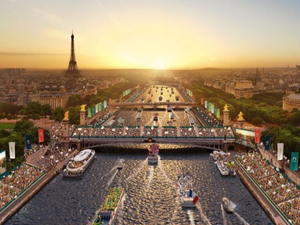 JO-2024: la fierté des bateliers parisiens participant à la cérémonie d'ouverture