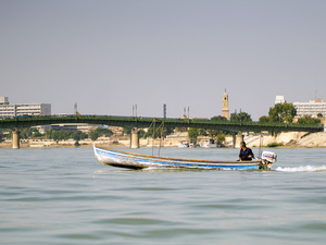 Dans l'Irak à sec, un artiste engagé pour préserver la gondole traditionnelle