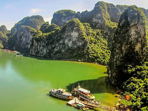 Vietnam: la beauté de la baie d'Ha Long menacée par les déchets