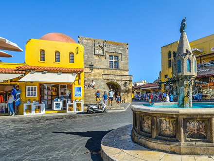 La ville de Rhodes est inscrite au patrimoine mondial de l'UNESCO depuis 1988 La ville de Rhodes est inscrite au patrimoine mondial de l'UNESCO depuis 1988