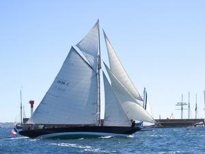 Voile: 25 ans après la disparition de Tabarly, les Pen Duick toujours à flots