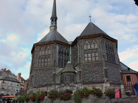 L'eglise Sainte Catherine entierement edifiee en bois