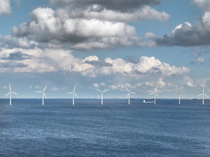  Le parc de Fécamp reçoit sa première éolienne