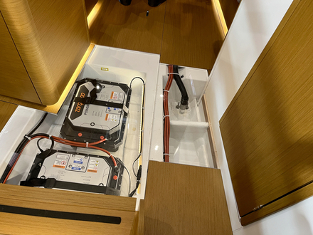 Batteries Torqeedo à bord d?un Oceanis 30.1 Nautisme Article