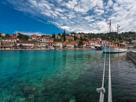 Stomorska, plus ancien village côtier de ?olta. Stomorska, plus ancien village côtier de ?olta.