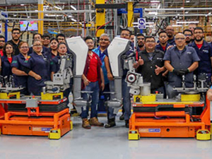 Les hors-bords électriques Mercury Avator™ 20e et 35e entrent en production