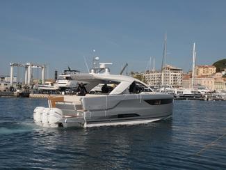 Nous avons testé le DB43 de chez Jeanneau,...