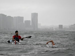 Un Britannique a nagé 500 km dans un fleuve de New York pour alerter sur la pollution des eaux