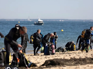 Vaste opération de collecte de déchets sous-marins dans le bassin d'Arcachon