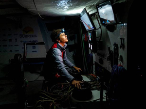 Retour à La Base : Escale technique aux Açores pour Sébastien Simon