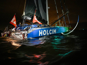 Retour à La Base : Nicolas Lunven et Louis Burton sont arrivés cette nuit