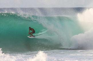 Surfer à l'île Maurice : zoom sur 4 spots incontournables