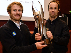 Le trophée Antoine de Saint Exupéry remis en jeu lors de l'Arkéa Ultim Challenge - Brest