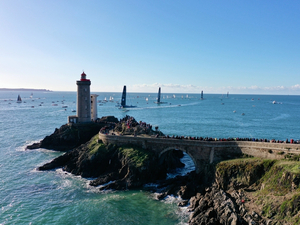 Suivez le départ de l'ARKEA ULTIM CHALLENGE - Brest en direct !
