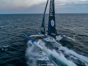 Armel Le Cléac'h « J'ai eu un souci sur ma plus grande voile d'avant »