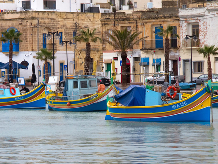 Les bateaux Luzzus à Marsaxlokk à Malte Les bateaux Luzzus à Marsaxlokk à Malte
