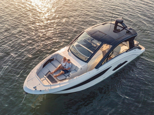 Le Sundancer 370 de Sea Ray en avant-première au Boot Düsseldorf