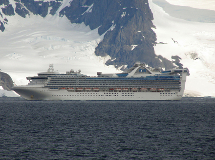 Excursion en Antarctique à bord d'un navire tout confort ! Excursion en Antarctique à bord d'un navire tout confort !