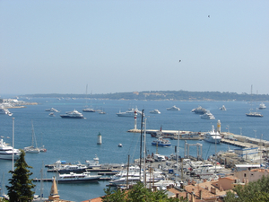 Saisi par la justice française, un yacht de luxe sera aux enchères sur la Côte d'Azur