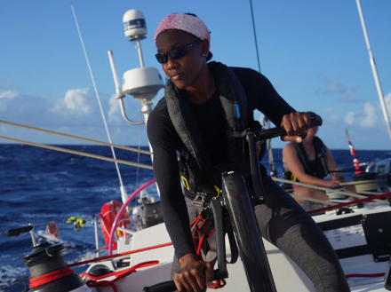 Junella King pendant la première étape de l?Ocean Globe Race ? Elle entre dans l?histoire en naviguant autour du monde ! Nautisme Article