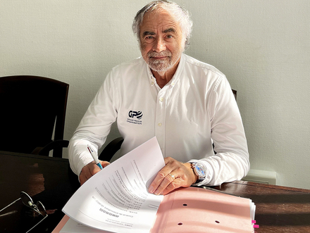 Alain Pochon, Signature avec QINHUANGDAO Alain Pochon, Signature avec QINHUANGDAO