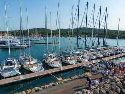 Cette année, les propriétaires AMEL ont rendez-vous à la marina du Marin en Martinique Cette année, les propriétaires AMEL ont rendez-vous à la marina du Marin en Martinique
