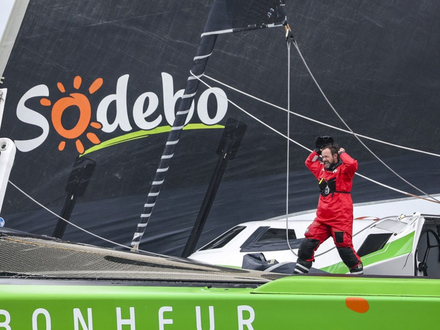 Arrivée de Thomas Coville, Sodebo Ultim 3, 2ème Arrivée de Thomas Coville, Sodebo Ultim 3, 2ème