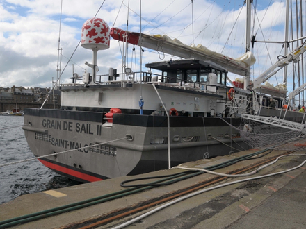 Grain de Sail II à quai Grain de Sail II à quai
