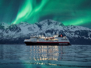 Hurtigruten prolonge la période de son offre « Promesse des Aurores Boréales » pour la saison 2024/25