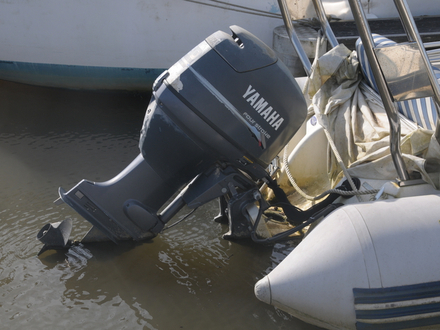 Ne pas laisser le hors-bord dans l'eau Nautisme Article
