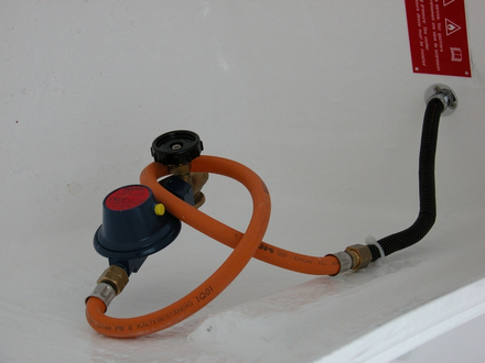 Tuyau de gaz à vérifier Tuyau de gaz à vérifier