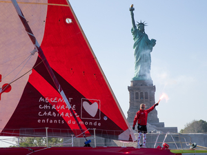 Sam Davies en mode attaque sur la New York - Vendée