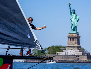 Yannick Bestaven et Maître CoQ V remettent le cap sur la Vendée