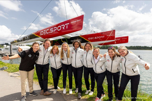 Mise à l'eau Maxi-trimaran The Famous Project - Alexia Barrier