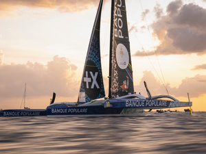 Flamme Olympique: arrivée à Fort-de-France, les images