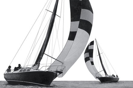 1969 : Nouveau concept de peche-croisiere avec la cabine du Baroudeur de Beneteau qui permet de vivre a bord.