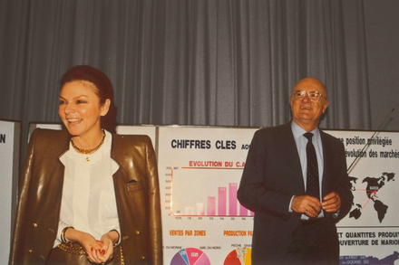 1984 : Annette et Louis-Claude Roux. Introduction en bourse pour financer son developpement. 1984 : Annette et Louis-Claude Roux. Introduction en bourse pour financer son developpement.