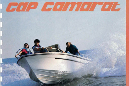 1985 : Beneteau rachete son principal concurrent : Jeanneau. Ci-dessus le Cap Camarat, modele iconique. 1985 : Beneteau rachete son principal concurrent : Jeanneau. Ci-dessus le Cap Camarat, modele iconique.